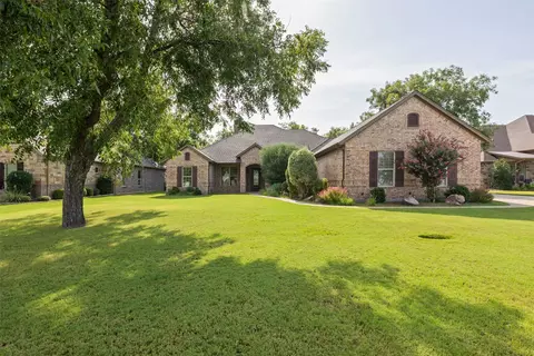 6415 Pinehurst Dr, Granbury, TX 76049