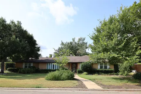 3062 Eric Ln, Farmers Branch, TX 75234
