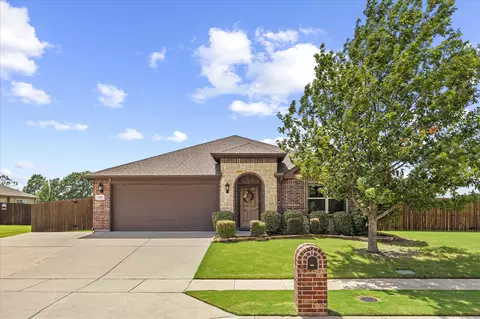555 Johnson Dr, Lavon, TX 75166