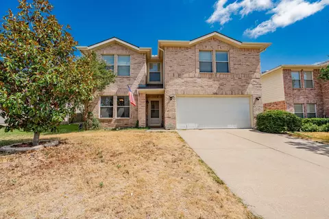1056 Silver Spur Ln, Fort Worth, TX 76179