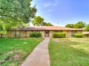 226 Woodbrook Dr, Desoto, TX 75115