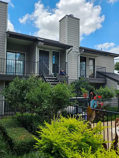 1503 N Garrett Ave #212, Dallas, TX 75206