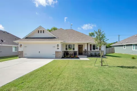 106 Thode St, Whitesboro, TX 76273