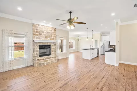 Living - 326 Eagle Mountain Dr, Abilene, TX 79602 photo 1 of 3