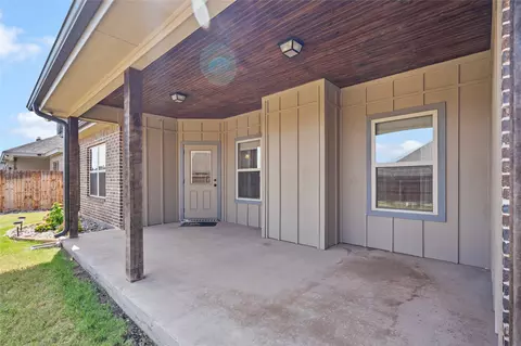 Exterior - 326 Eagle Mountain Dr, Abilene, TX 79602 photo 4 of 6