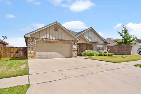 Exterior - 326 Eagle Mountain Dr, Abilene, TX 79602 photo 3 of 6