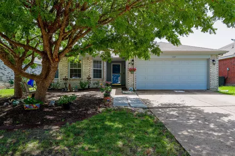 1107 Sussex Dr, Forney, TX 75126