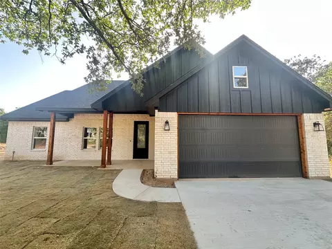 129 Monarch Ln, Poolville, TX 76487