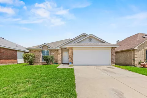106 Kennedy Dr, Terrell, TX 75160