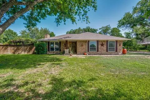6320 N Hill Ln, Fort Worth, TX 76135
