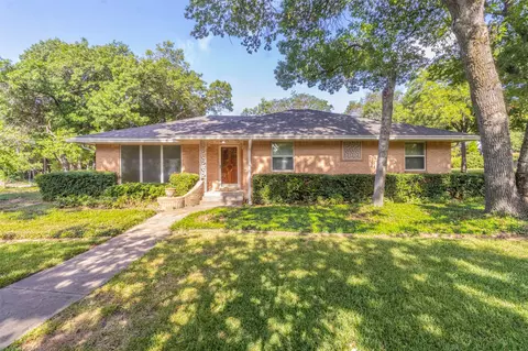 903 Georgeland Dr, Duncanville, TX 75116