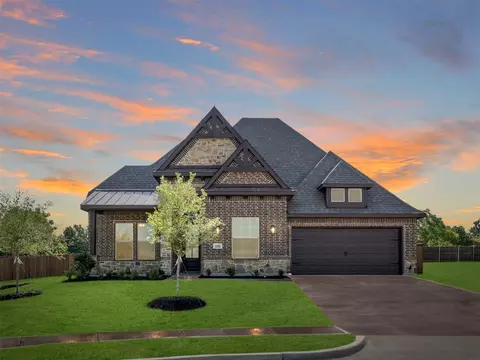 1202 Deacon Dr, Midlothian, TX 76065