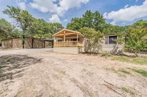 151 New Hope Ct, Boyd, TX 76023