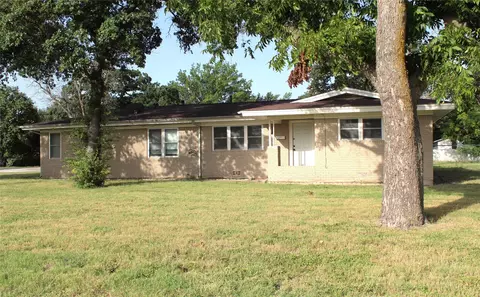1110 N Harbin Dr, Stephenville, TX 76401