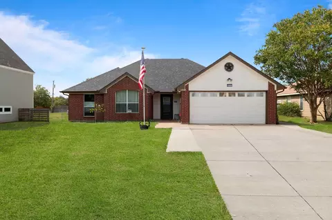 611 Torero Dr, Oak Point, TX 75068