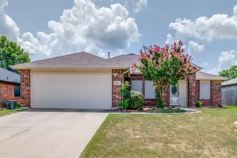 3300 Athens Dr, Corinth, TX 76210