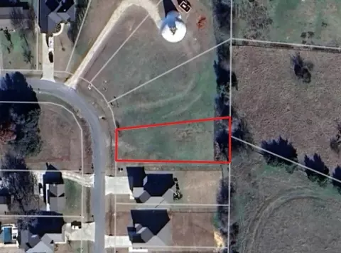 133 Mohave Dr E, Lake Kiowa, TX 76240
