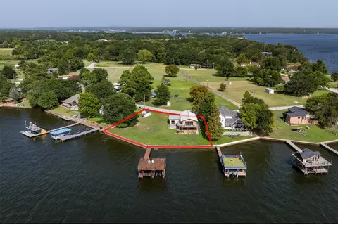 16207 St Paul Dr, Caney City, TX 75148