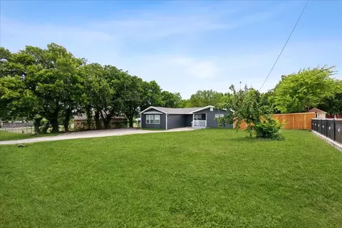 1636 Bruce Dr, Lancaster, TX 75134 photo 2