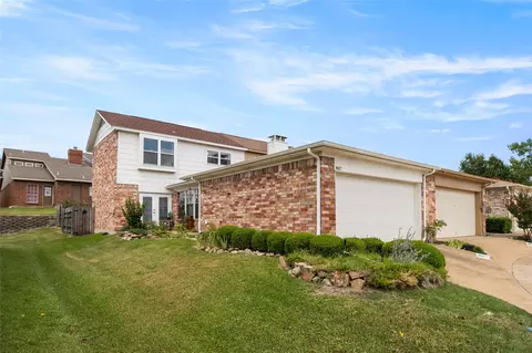 807 Pebble Beach Dr, Garland, TX 75043