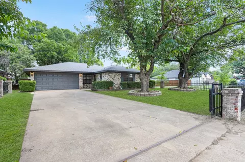 2236 Scammel Dr, Dallas, TX 75227