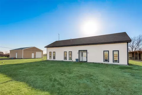 1015 Stevens Rd, Ennis, TX 75119