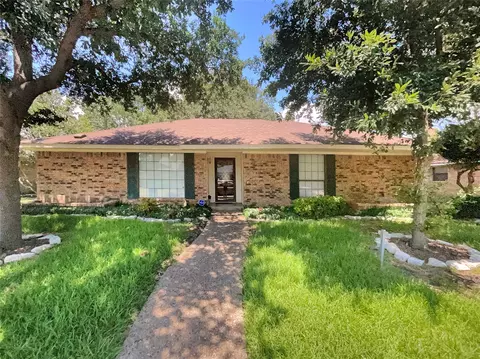 405 Doral Pl, Garland, TX 75043