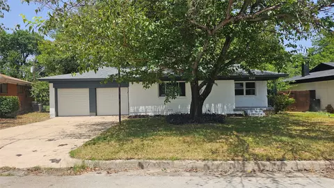 5221 Mcquade St, Haltom City, TX 76117