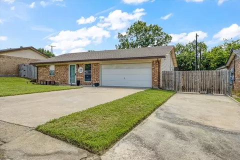 110 King Ave, Howe, TX 75459 photo 2