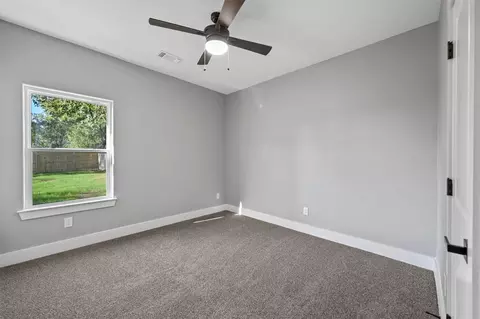 728 E Walker St, Denison, TX 75021 photo 18