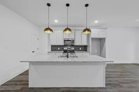 730 E Walker St, Denison, TX 75021 photo 8