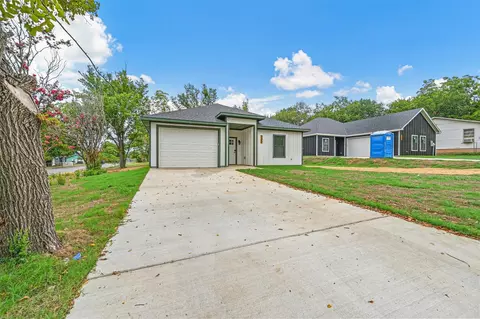 730 E Walker St, Denison, TX 75021 photo 2