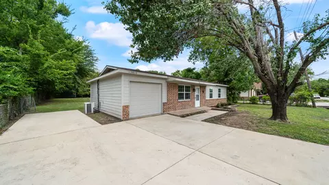 13817 Indian Wells Rd, Dallas, TX 75253