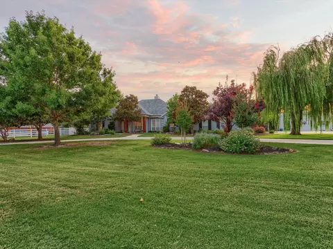 10051 Barton Cir, Frisco, TX 75035