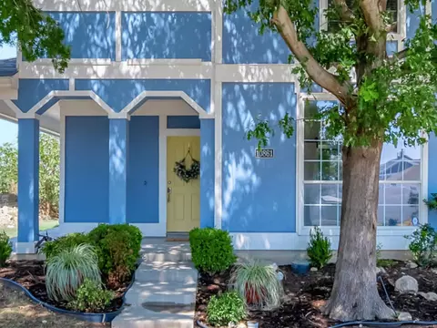 10861 Colonial Heights Ln, Fort Worth, TX 76179