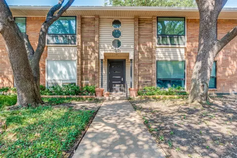 10015 Regal Park Ln #202, Dallas, TX 75230