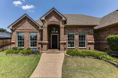 1002 Yukon Dr, Mansfield, TX 76063