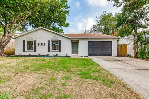 7213 Harwick Ln, North Richland Hills, TX 76182