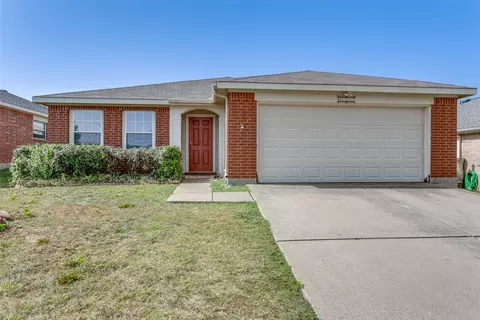 4416 Statesman Ln, Fort Worth, TX 76244