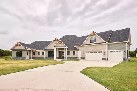 714 Freedom Ln, Nevada, TX 75173