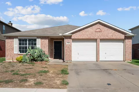 2709 Tar Heel Dr, Fort Worth, TX 76123