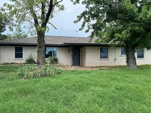 2427 Davy Ln, Denison, TX 75020