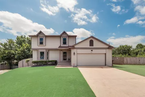 4900 Oldfield Dr, Arlington, TX 76016