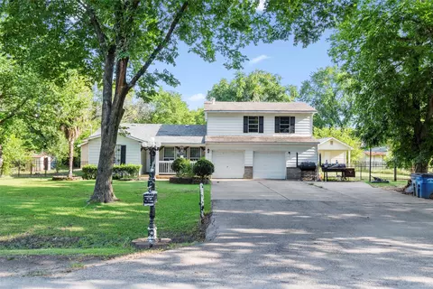 10118 Oakwood Dr, Dallas, TX 75217