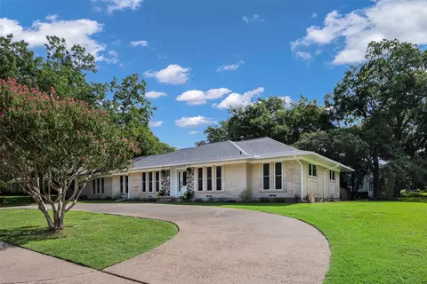 9736 Larchcrest Dr, Dallas, TX 75238