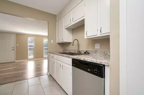 404 Arthur Dr, Hurst, TX 76053 photo 14
