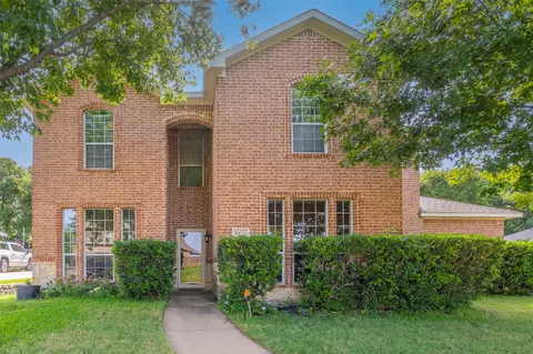 1408 Bobwhite Trl, Glenn Heights, TX 75154