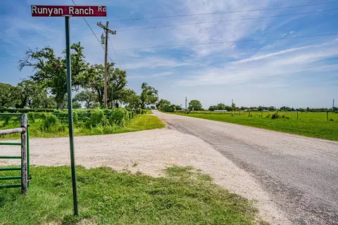 320 Runyan Ranch Rd, Tolar, TX 76476