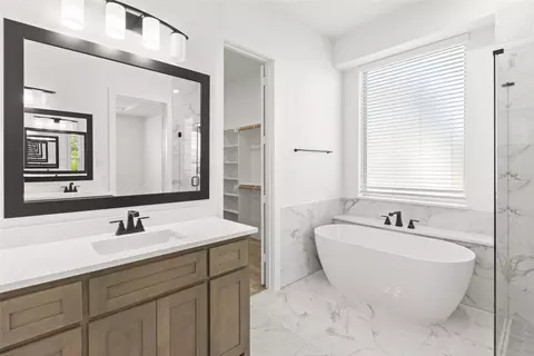 Bath - 1550 Mcmaster Ln, Prosper, TX 75078 photo 3 of 4