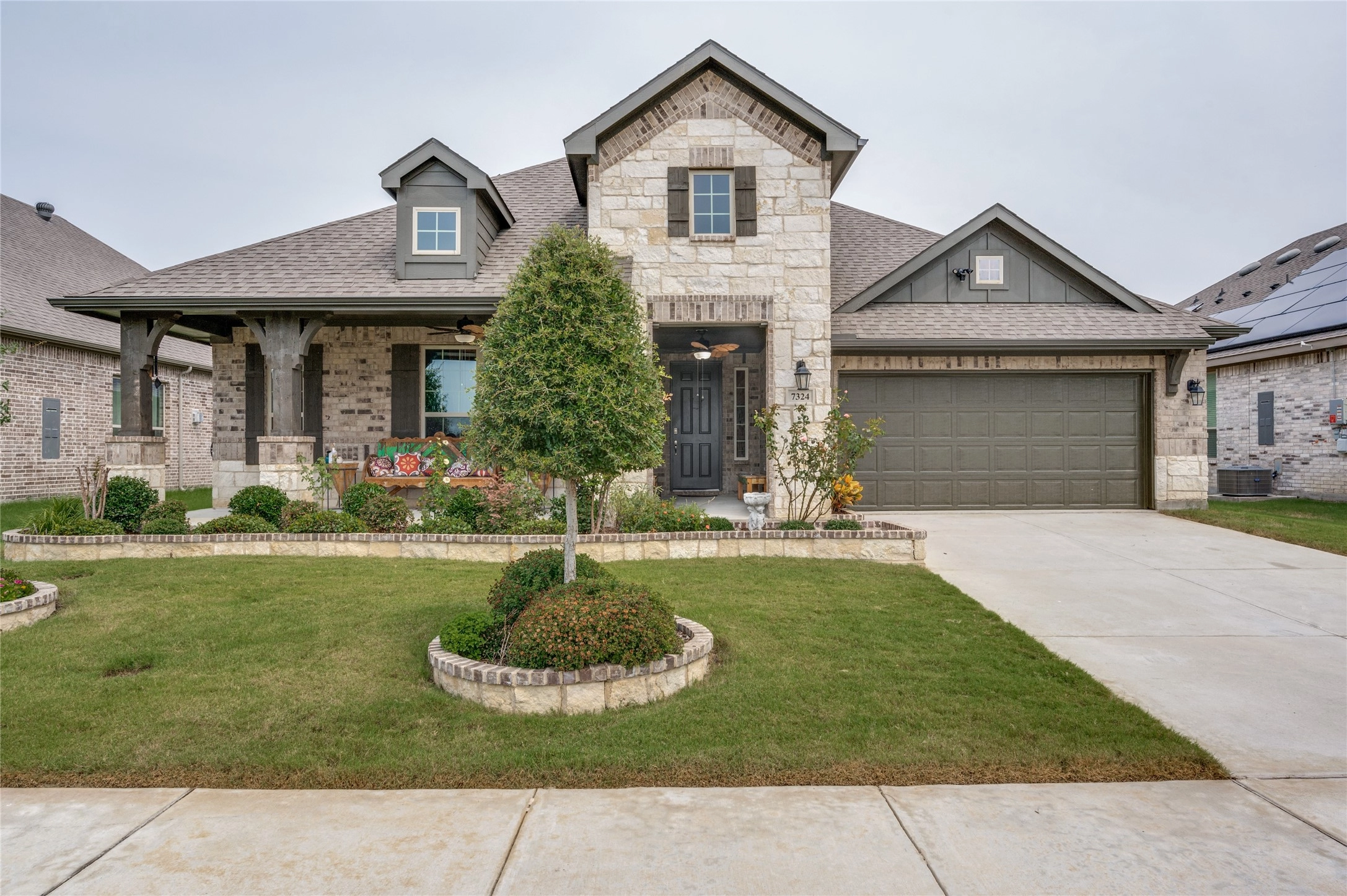 7324 Roaring Spgs Rd  